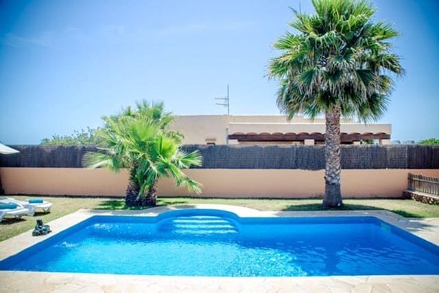 3 bedroom Apartment for sale in Ibiza / Eivissa town with pool - € 1,800,000 (Ref: 10046616)