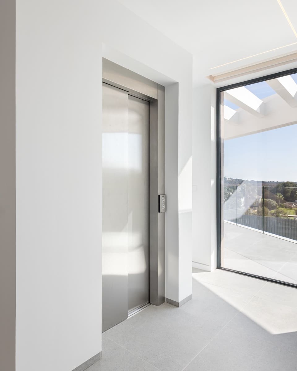 4 sypialnia Willa na sprzedaż w Javea / Xabia z basenem - 3 995 000 € (Ref: 10046637)