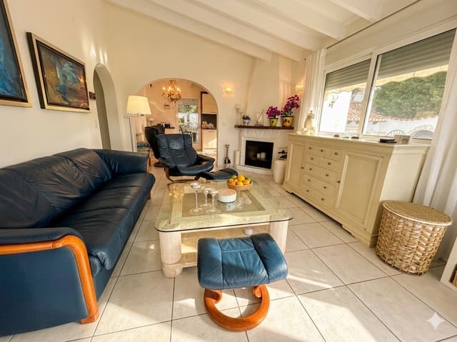 3 Zimmer Villa zu verkaufen in Pego mit Pool - 560.000 € (Ref: 10046638)
