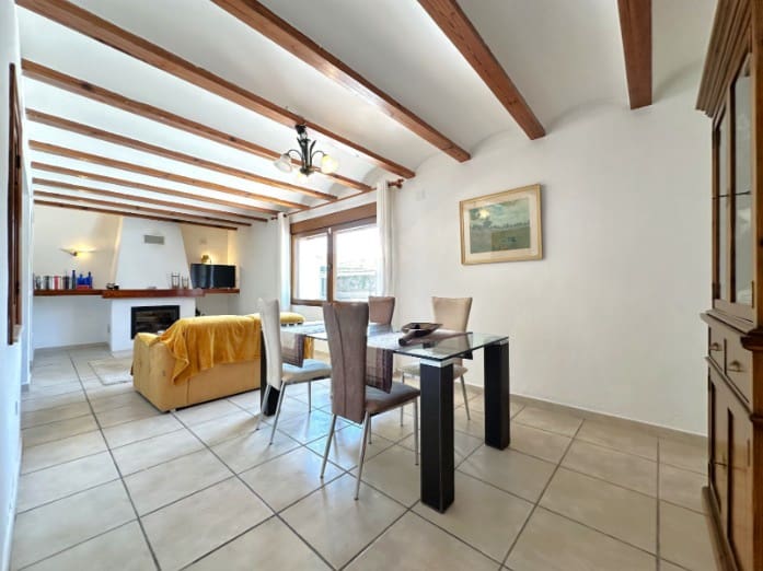 3 bedroom Villa for sale in Teulada with garage - € 625,000 (Ref: 10046640)