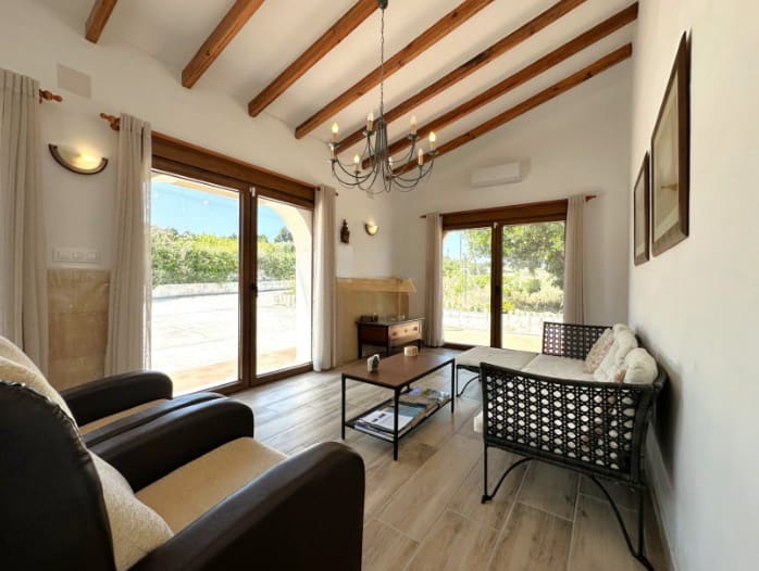 3 bedroom Villa for sale in Teulada with garage - € 625,000 (Ref: 10046640)
