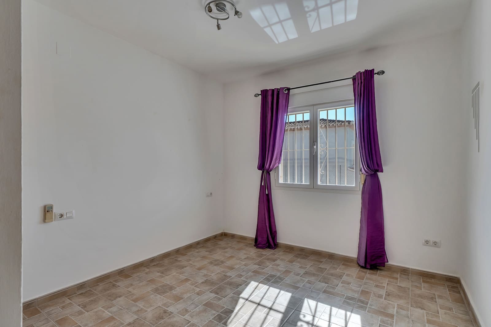 3 bedroom Villa for sale in Beniarbeig with pool garage - € 375,000 (Ref: 10048662)