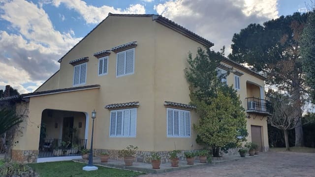 6 Zimmer Villa zu verkaufen in Xàtiva mit Pool - 395.000 € (Ref: 10049437)