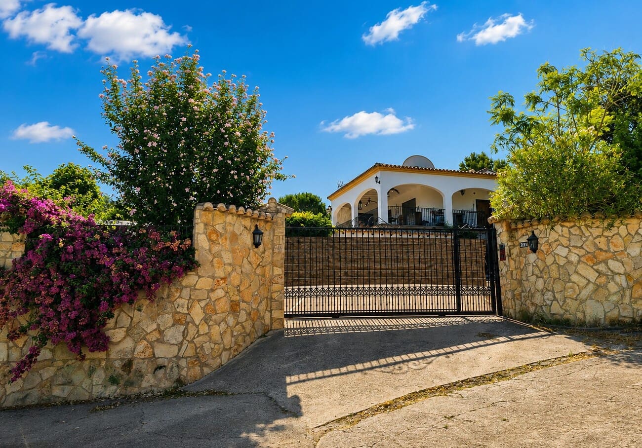Finca/Casa Rural de 6 habitaciones en Xàtiva en venta con piscina garaje - 449.950 € (Ref: 10049447)