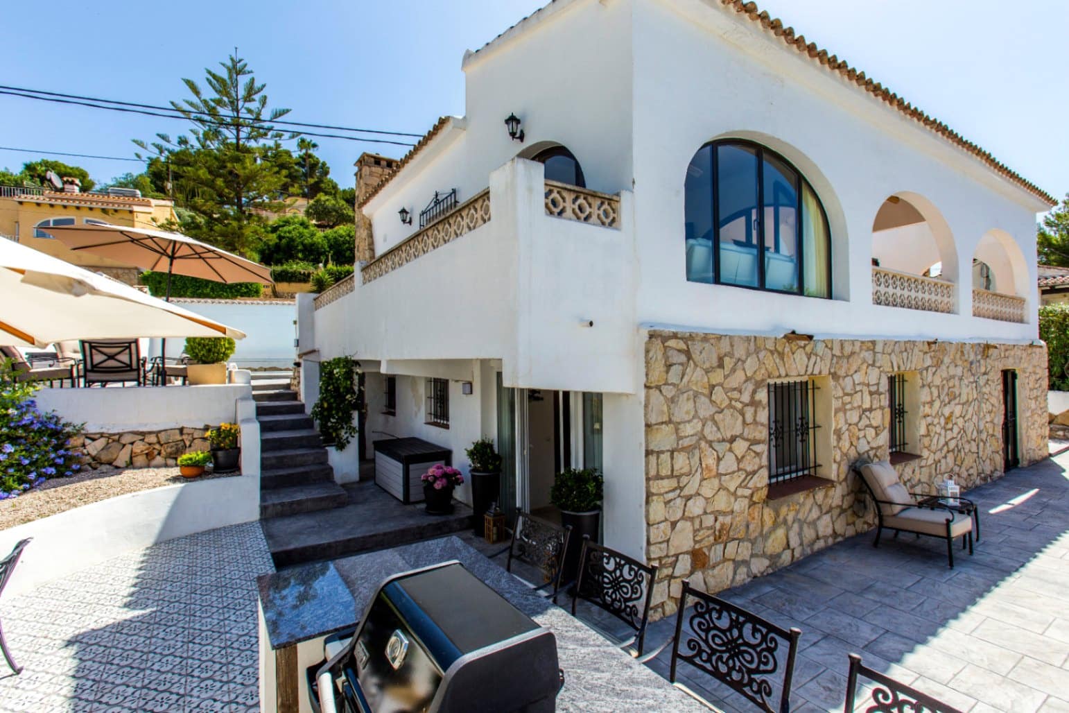 Chalet de 4 habitaciones en Benissa en venta con piscina garaje - 695.000 € (Ref: 10049453)