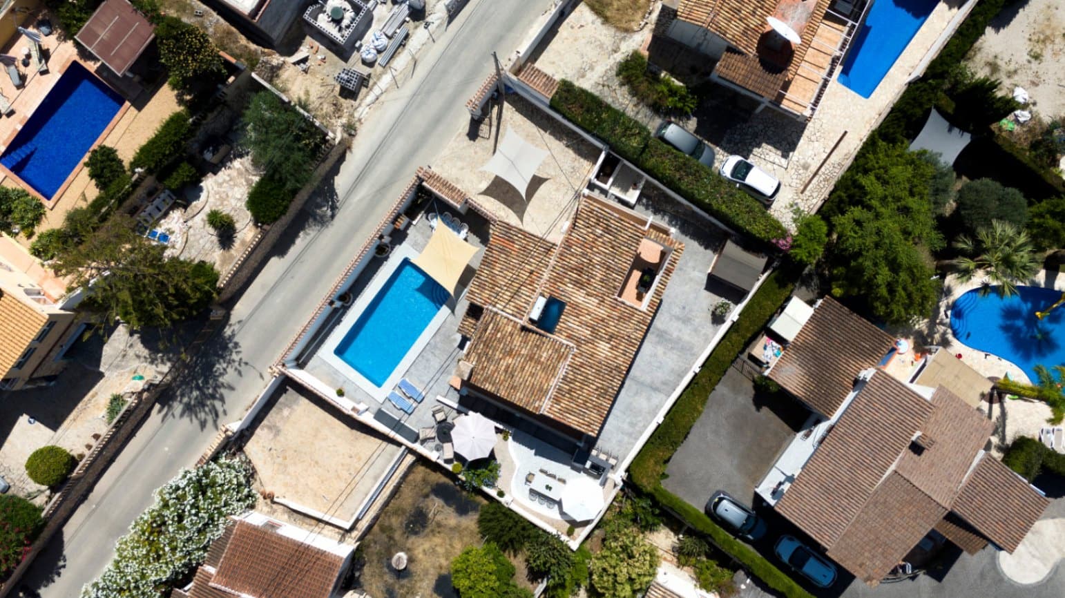 Chalet de 4 habitaciones en Benissa en venta con piscina garaje - 695.000 € (Ref: 10049453)