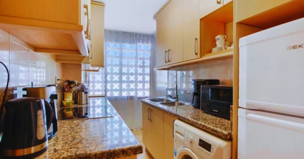 4 soveværelse Lejlighed til salg i Benidorm med swimmingpool - € 349.000 (Ref: 10049454)