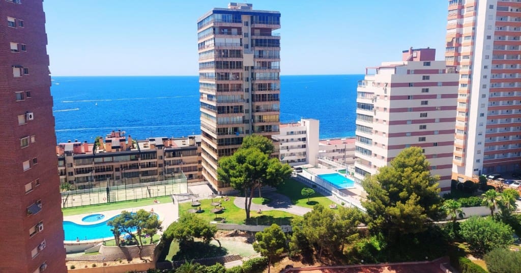 4 soveværelse Lejlighed til salg i Benidorm med swimmingpool - € 349.000 (Ref: 10049454)