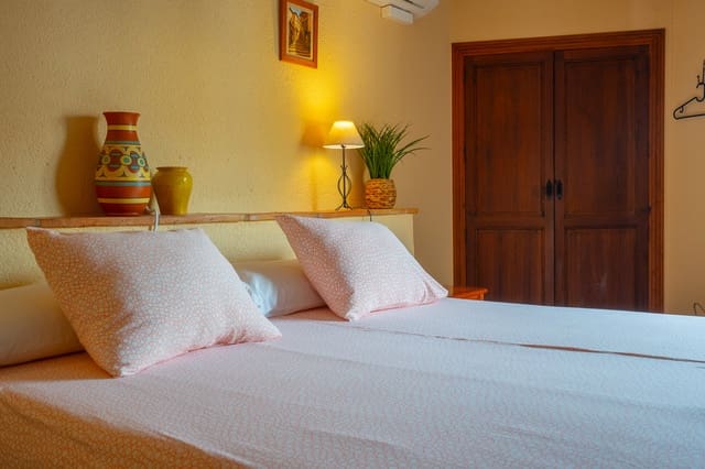 6 sovrum Kommersiell till salu i Sagra - 569 000 € (Ref: 10049457)