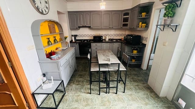 Casa de 4 habitaciones en Daimús en venta - 365.000 € (Ref: 10049469)