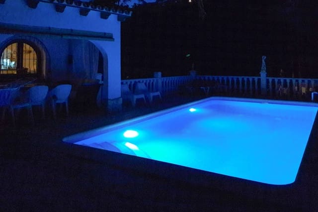 4 soveværelse Villa til salg i Benissa med swimmingpool - € 695.000 (Ref: 10049471)