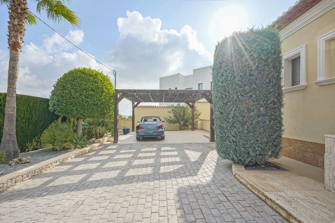 Chalet de 4 habitaciones en Benissa en venta con piscina - 1.350.000 € (Ref: 10049490)