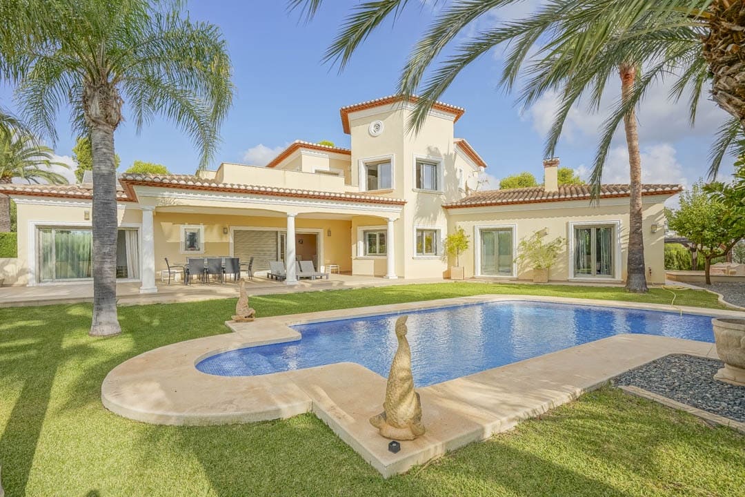 Chalet de 4 habitaciones en Benissa en venta con piscina - 1.350.000 € (Ref: 10049490)