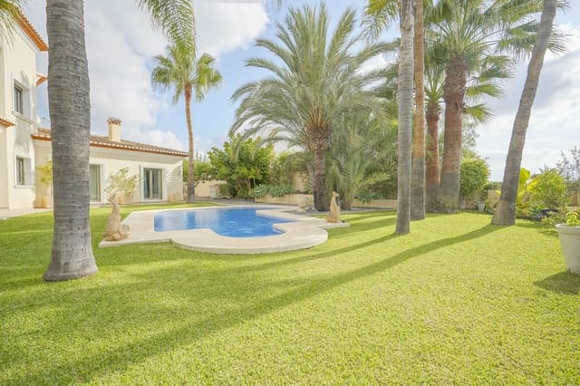 Chalet de 4 habitaciones en Benissa en venta con piscina - 1.350.000 € (Ref: 10049490)