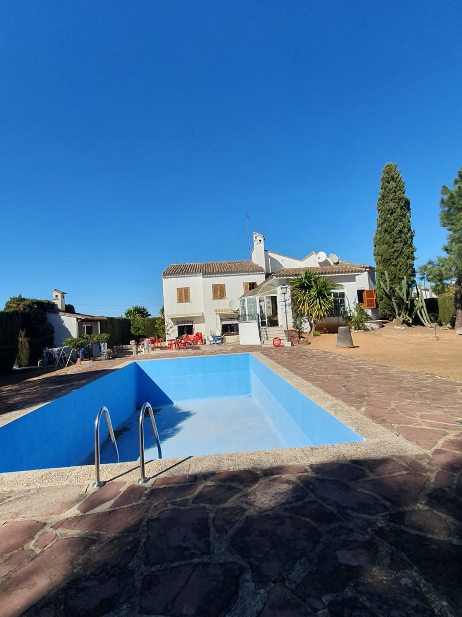 7 soverom Villa til salgs i Canals - € 399 000 (Ref: 10049620)