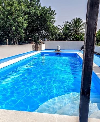 Chalet de 4 habitaciones en Alberic en venta con piscina - 325.000 € (Ref: 10049622)