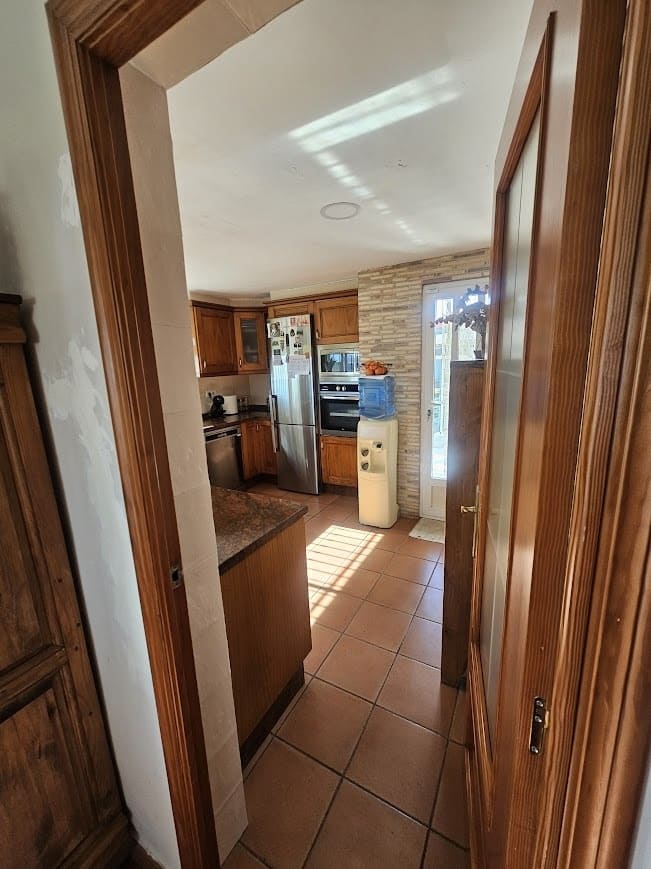 4 bedroom Villa for sale in Alberic with pool - € 325,000 (Ref: 10049622)