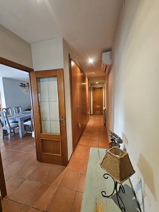 4 bedroom Villa for sale in Alberic with pool - € 325,000 (Ref: 10049622)