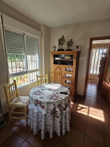 Chalet de 4 habitaciones en Alberic en venta con piscina - 325.000 € (Ref: 10049622)