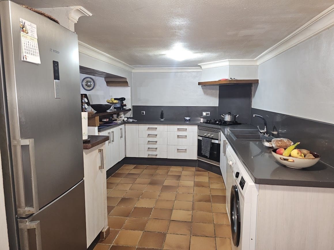 8 soverom Finca/Herregård til salgs i Canals med svømmebasseng garasje - € 395 000 (Ref: 10049626)