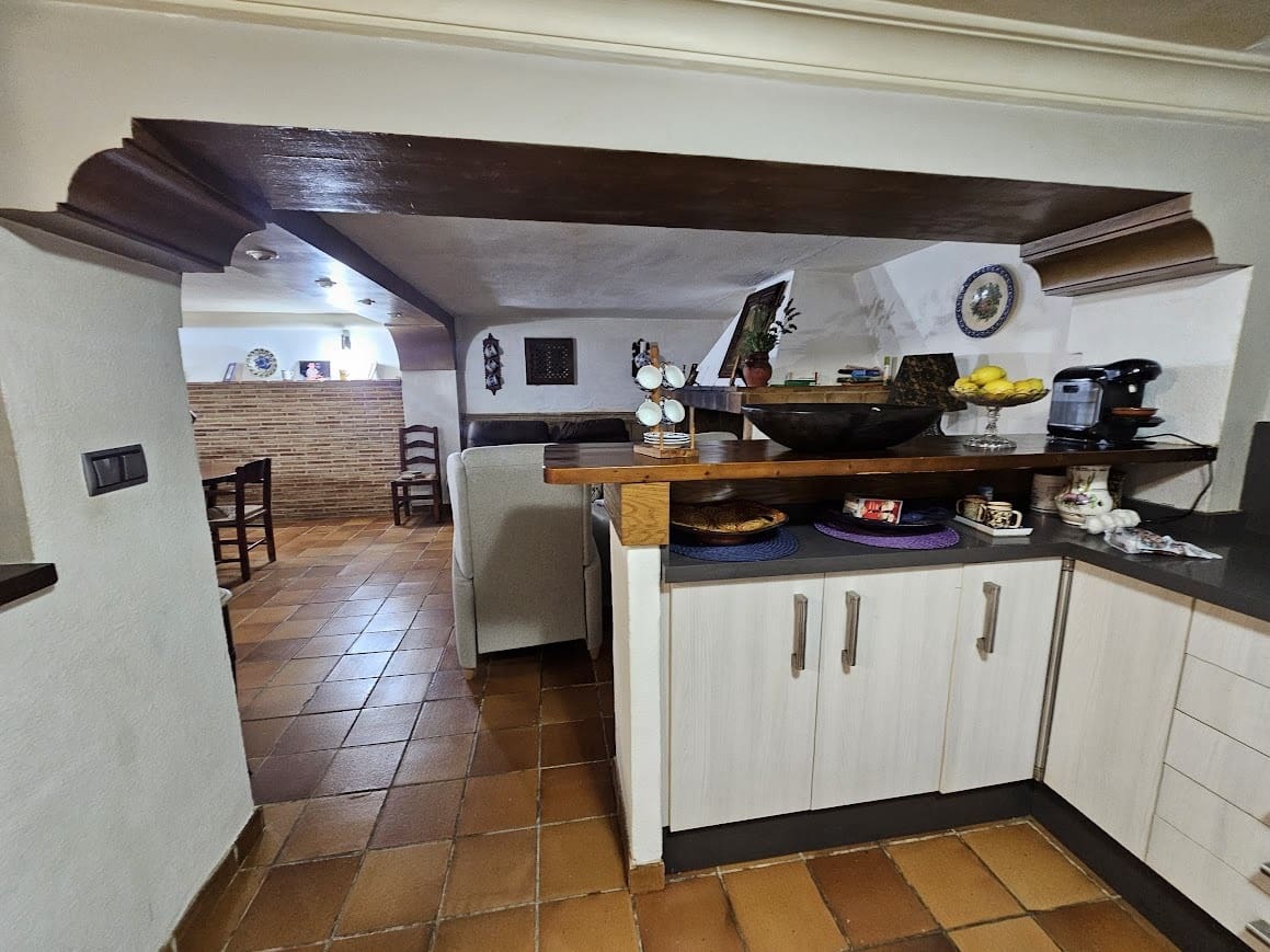 8 soverom Finca/Herregård til salgs i Canals med svømmebasseng garasje - € 395 000 (Ref: 10049626)