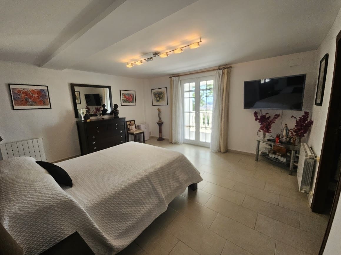 10 bedroom Villa for sale in Beniganim with pool garage - € 899,950 (Ref: 10049629)