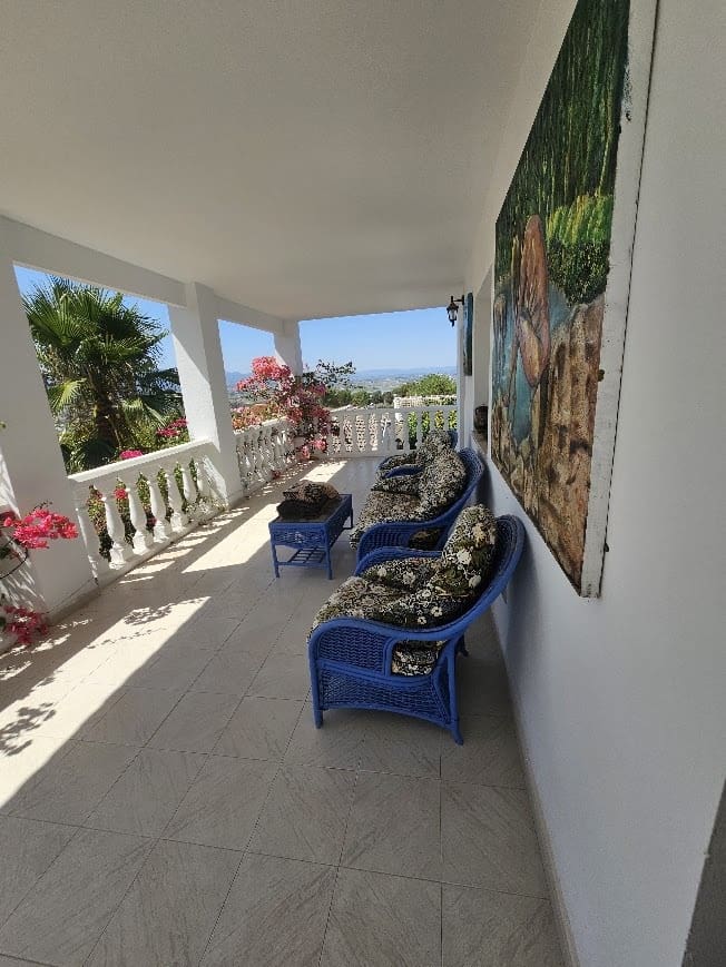 10 bedroom Villa for sale in Beniganim with pool garage - € 899,950 (Ref: 10049629)