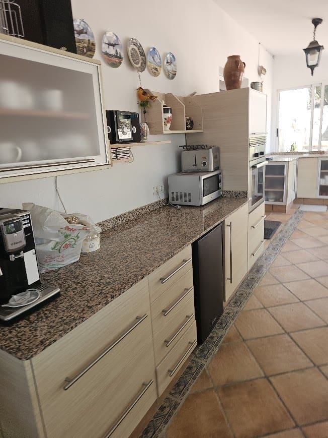 10 bedroom Villa for sale in Beniganim with pool garage - € 899,950 (Ref: 10049629)