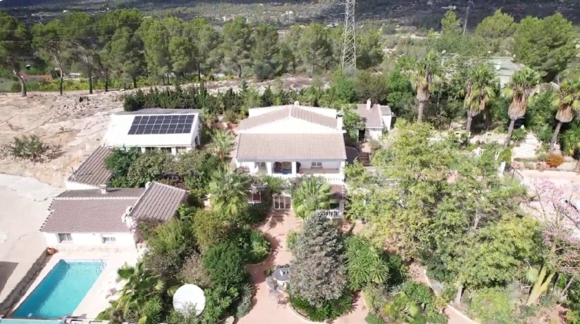 10 bedroom Villa for sale in Beniganim with pool garage - € 899,950 (Ref: 10049629)