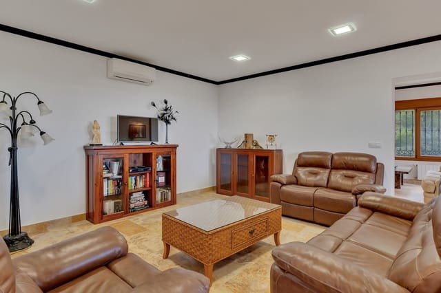 4 soverom Villa til salgs i Beniarbeig med svømmebasseng - € 995 000 (Ref: 10068120)