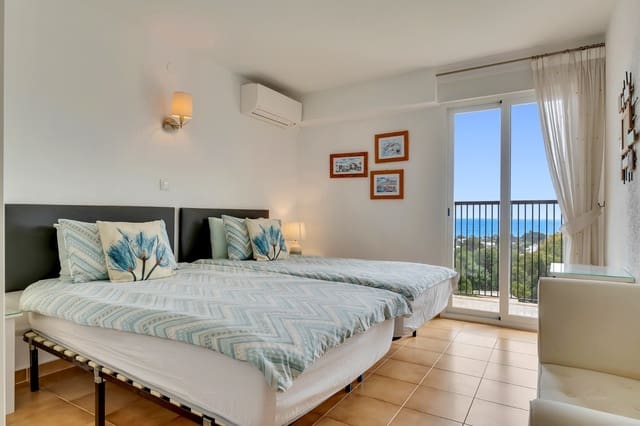 3 makuuhuone Huoneisto vuokrattavana paikassa Las Rotas / Les Rotes, Dénia mukana uima-altaan 
autotalli - 1 500 € (Ref: 10085255)