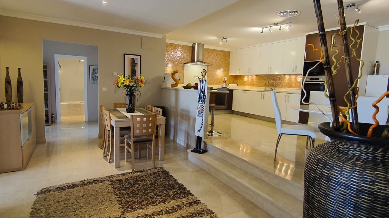 4 sypialnia Apartament na sprzedaż w La Sella z basenem garażem - 575 000 € (Ref: 10120993)