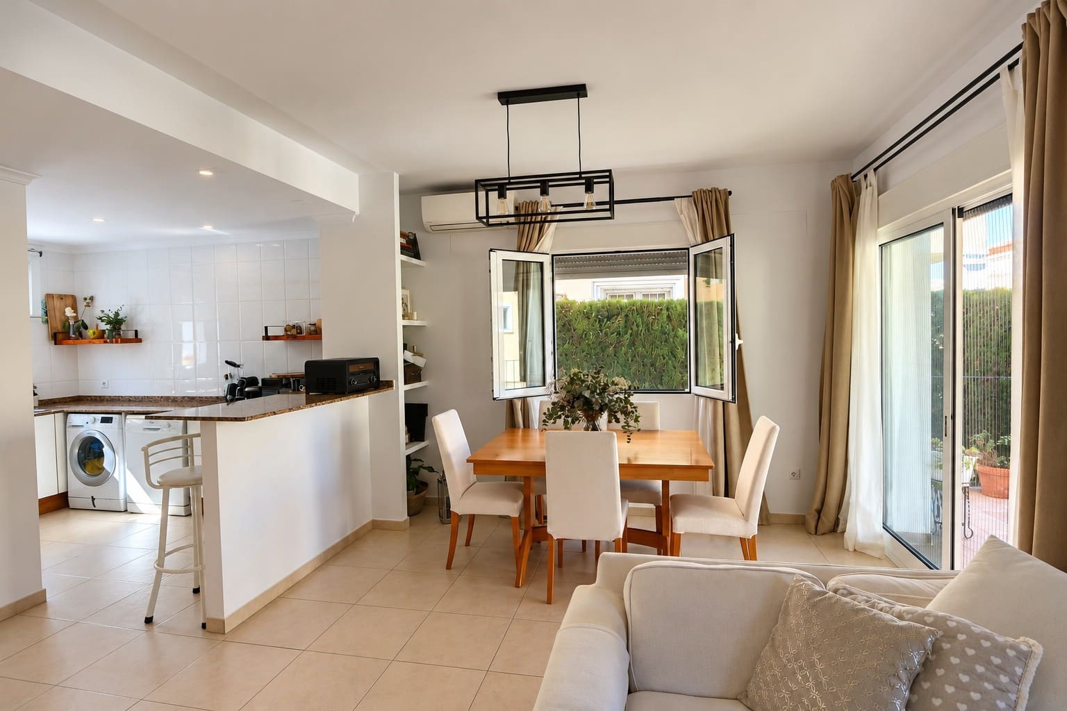 Casa de 3 habitaciones en La Sella en venta con piscina garaje - 355.000 € (Ref: 10141566)