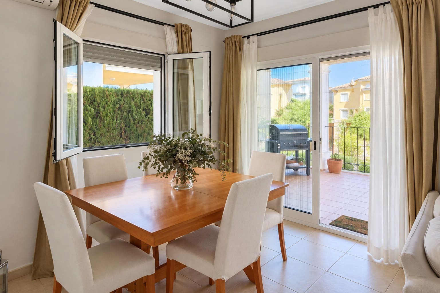 Casa de 3 habitaciones en La Sella en venta con piscina garaje - 355.000 € (Ref: 10141566)