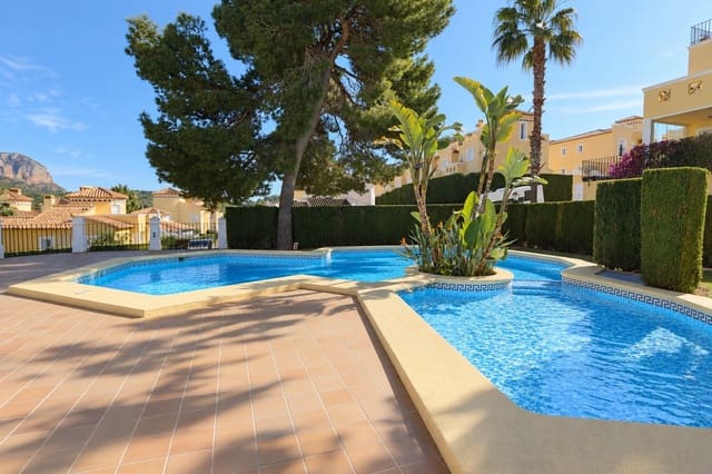 Casa de 3 habitaciones en La Sella en venta con piscina garaje - 355.000 € (Ref: 10141566)