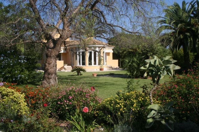 4 Zimmer Villa zu verkaufen in Dénia mit Pool - 838.000 € (Ref: 3621175)