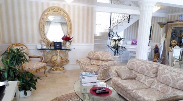 6 Zimmer Villa zu verkaufen in La Sella mit Pool - 1.490.000 € (Ref: 3731507)