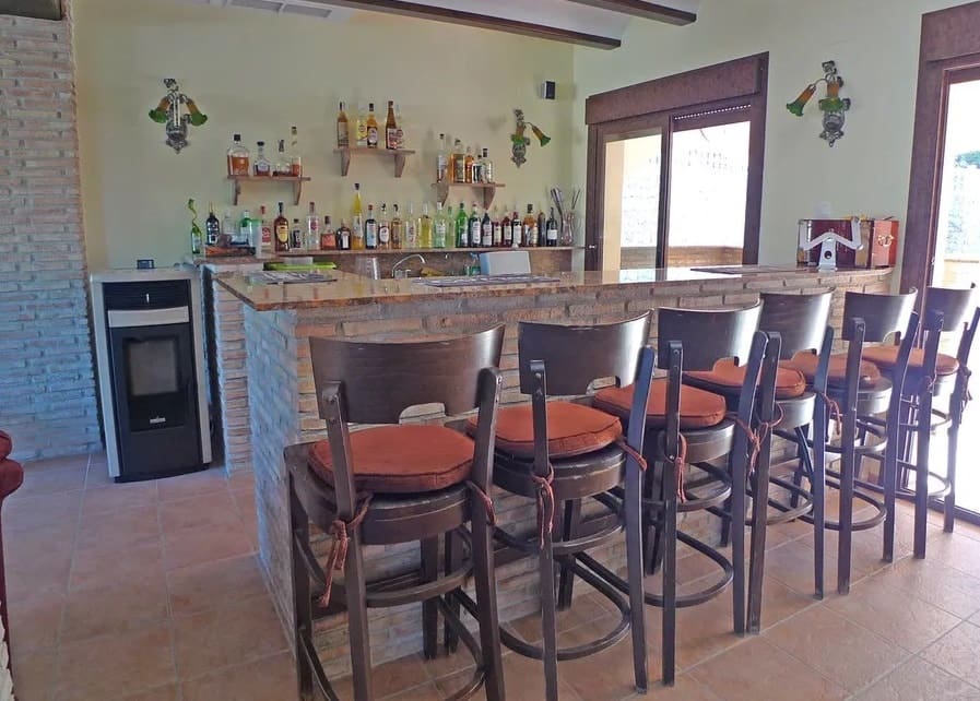 8 soveværelse Finca/Landehus til salg i Lliber med swimmingpool - € 999.000 (Ref: 6947535)