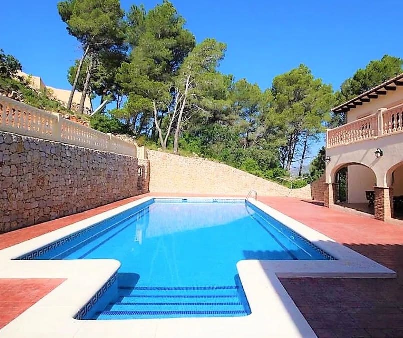 8 soveværelse Finca/Landehus til salg i Lliber med swimmingpool - € 999.000 (Ref: 6947535)