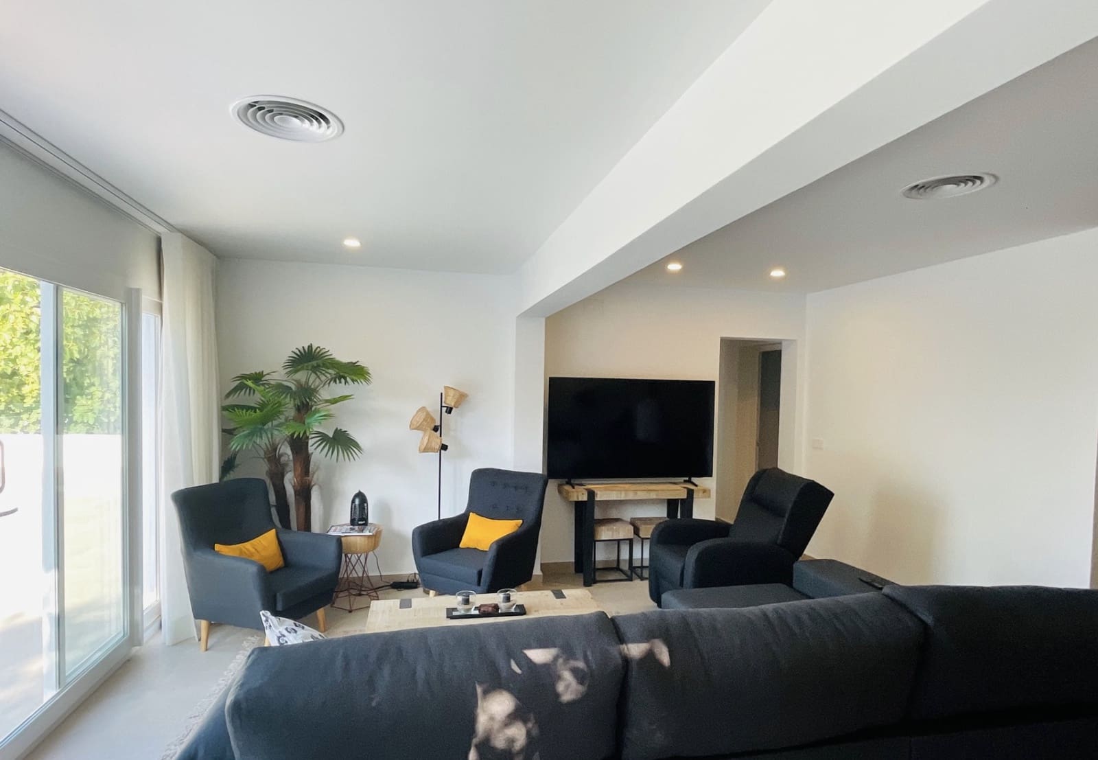 3 bedroom Villa for sale in Denia with pool - € 785,000 (Ref: 7627481)