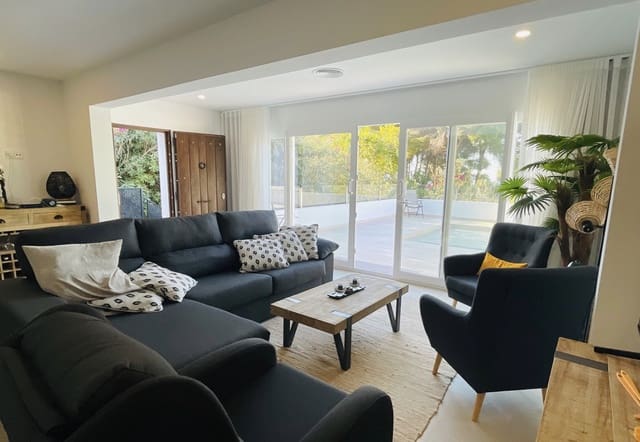 3 Zimmer Villa zu verkaufen in Dénia mit Pool - 785.000 € (Ref: 7627481)