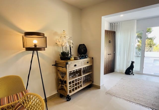 3 Zimmer Villa zu verkaufen in Dénia mit Pool - 785.000 € (Ref: 7627481)