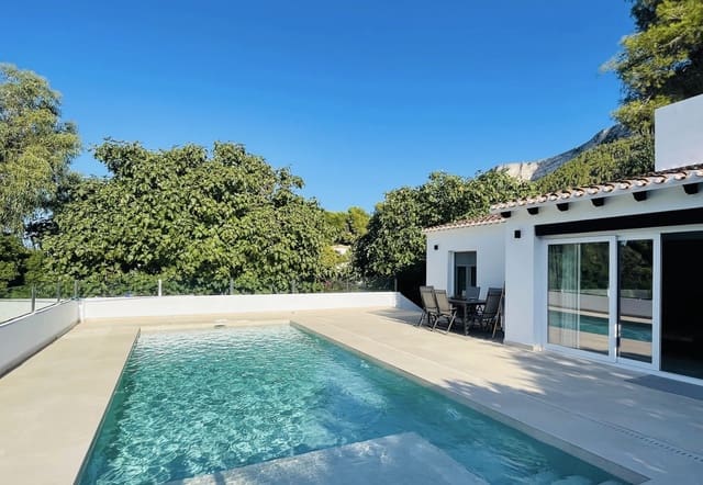 3 Zimmer Villa zu verkaufen in Dénia mit Pool - 785.000 € (Ref: 7627481)