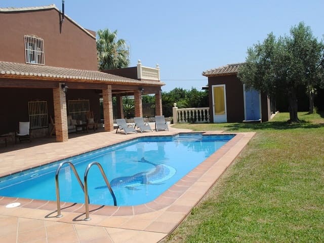 5 bedroom Villa for rent in Pedreguer with pool - € 2,600 (Ref: 7669183)