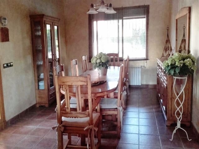 5 bedroom Villa for rent in Pedreguer with pool - € 2,600 (Ref: 7669183)