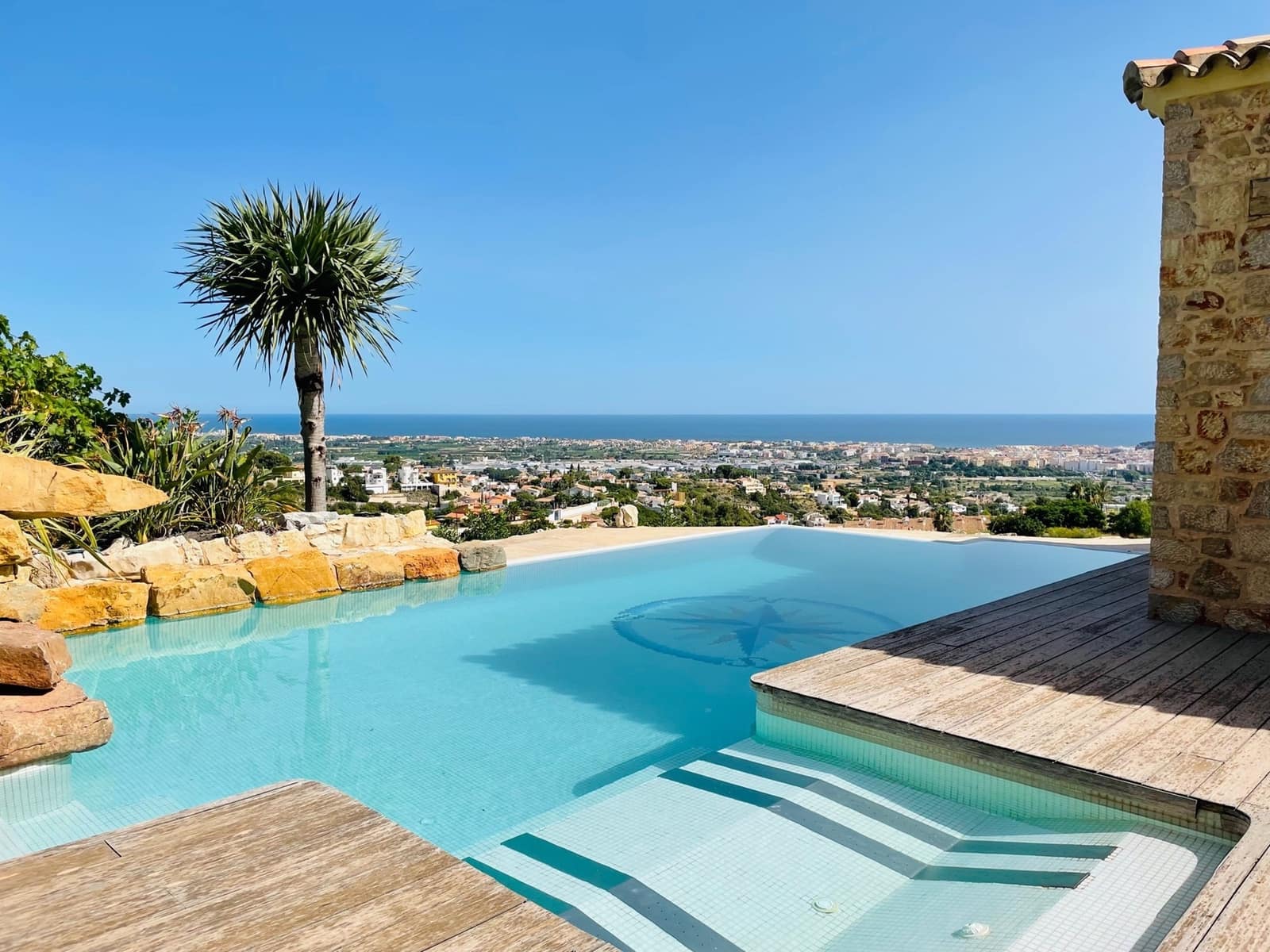 5 slaapkamer Villa te koop in Denia met zwembad - € 1.250.000 (Ref: 8686504)