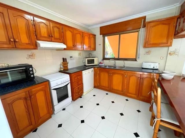 7 sypialnia Willa na sprzedaż w Dénia z basenem - 499 000 € (Ref: 8687146)