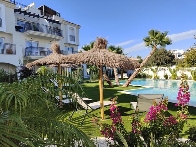 2 bedroom Apartment for sale in Dénia with pool - € 381,000 (Ref: 8769209)