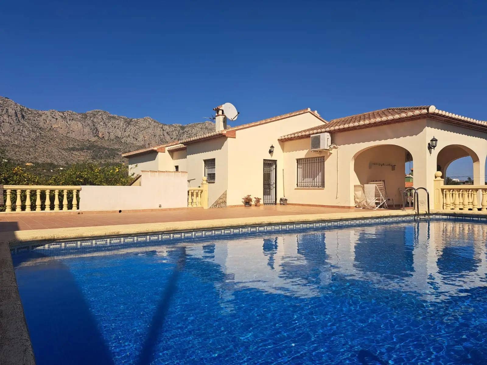 4 slaapkamer Villa te koop in Beniarbeig met zwembad - € 495.000 (Ref: 8823595)