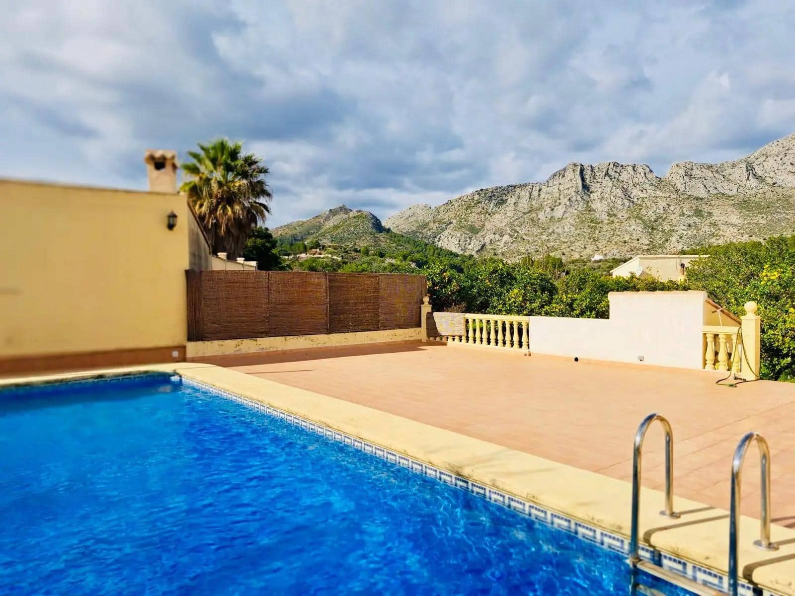 4 slaapkamer Villa te koop in Beniarbeig met zwembad - € 495.000 (Ref: 8823595)